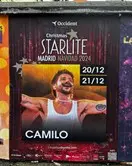 foto pegada de carteles en madrid concierto de camilo
